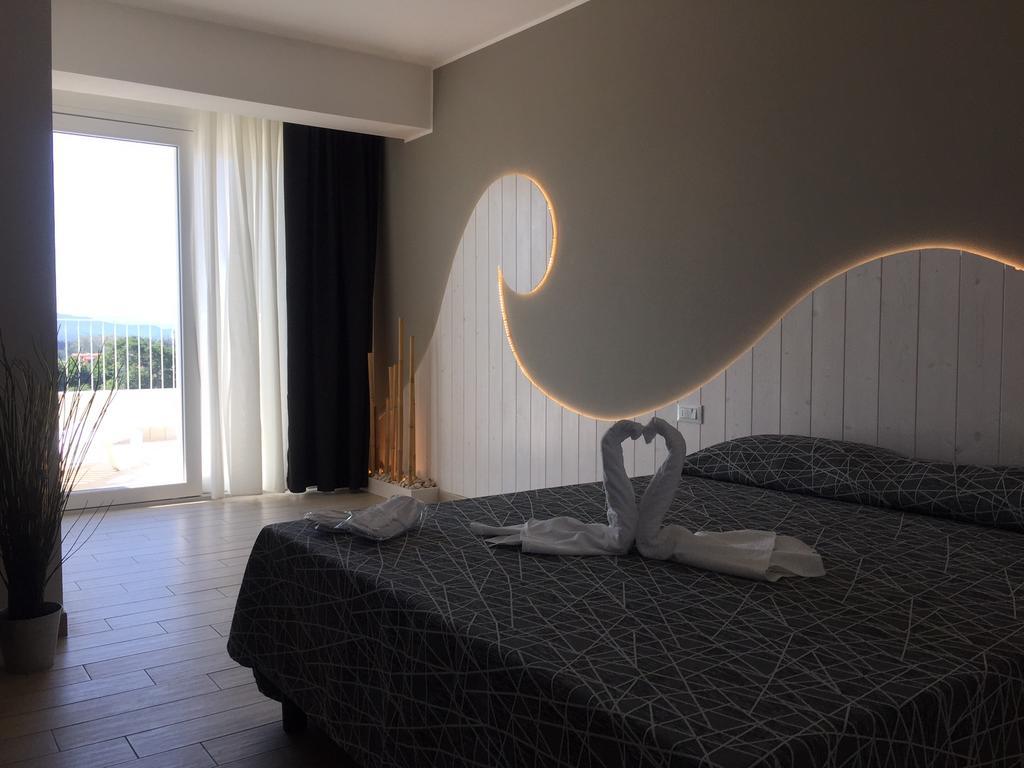 פולוניקה Hotel Letizia מראה חיצוני תמונה